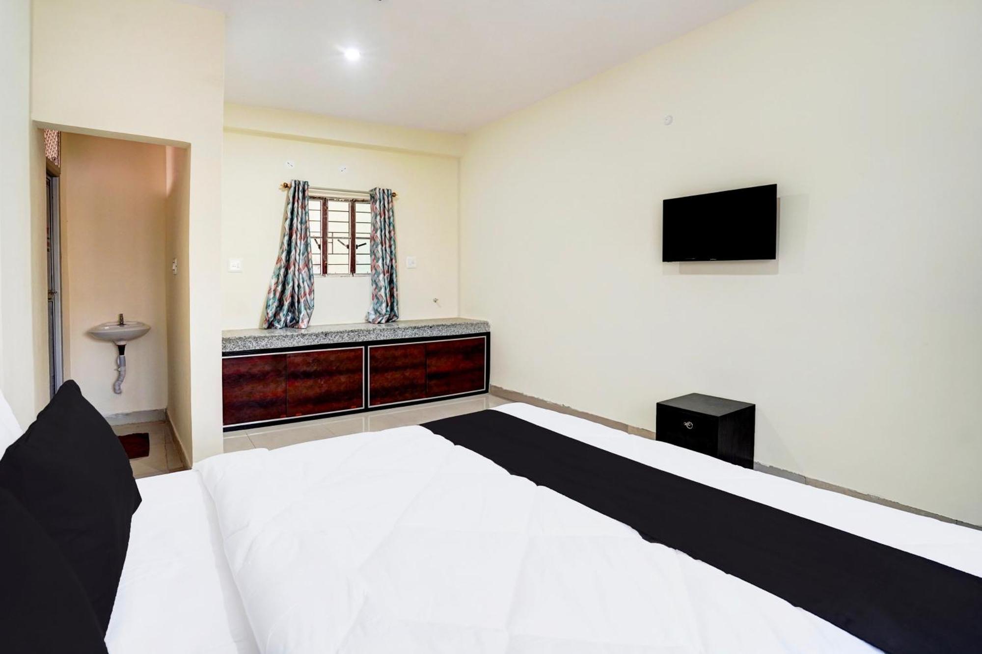 Danapur Hotel O The Crown Inn מראה חיצוני תמונה