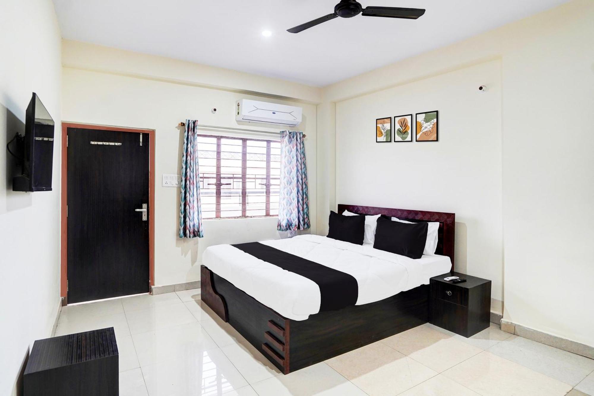 Danapur Hotel O The Crown Inn מראה חיצוני תמונה