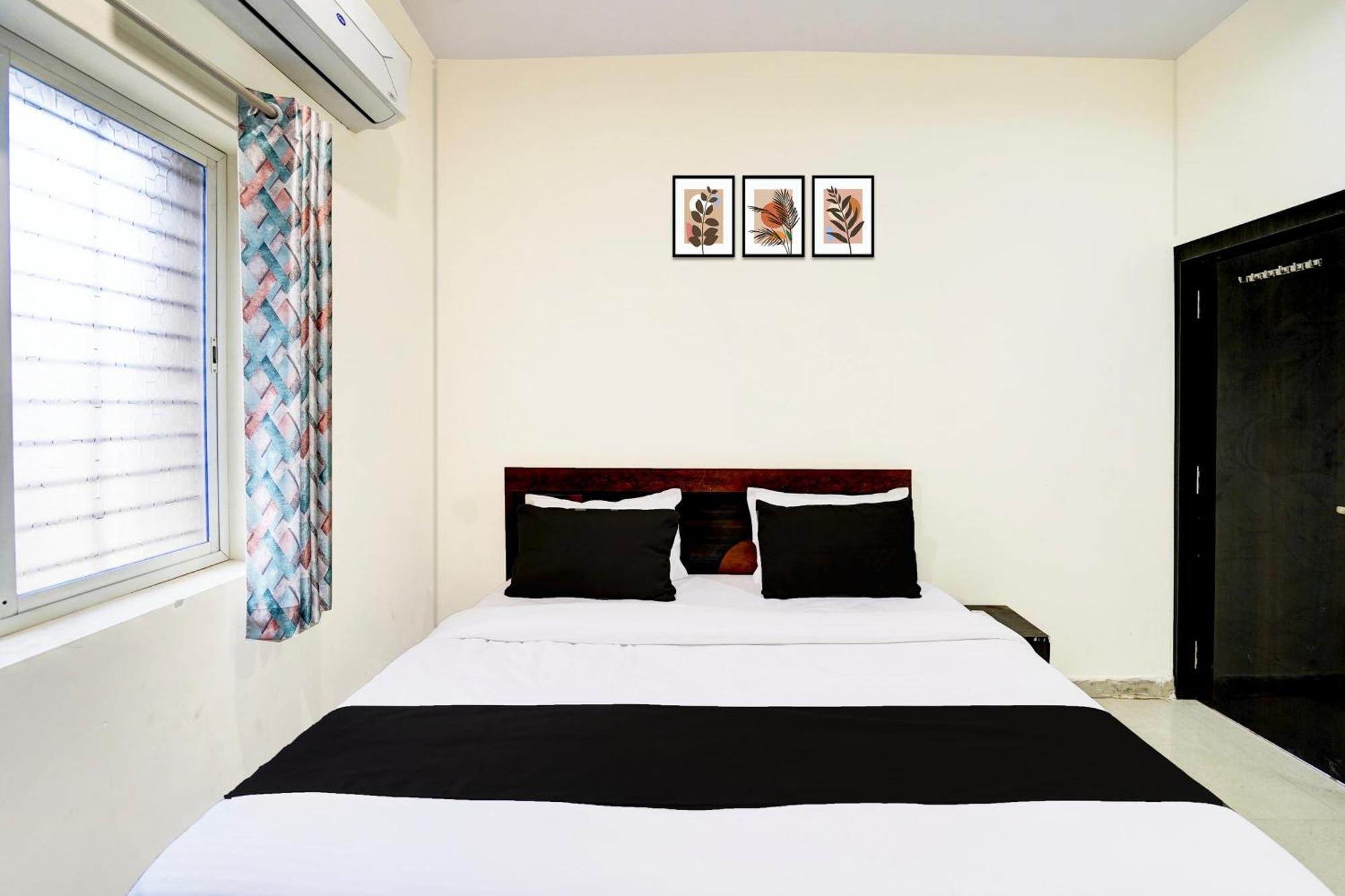 Danapur Hotel O The Crown Inn מראה חיצוני תמונה