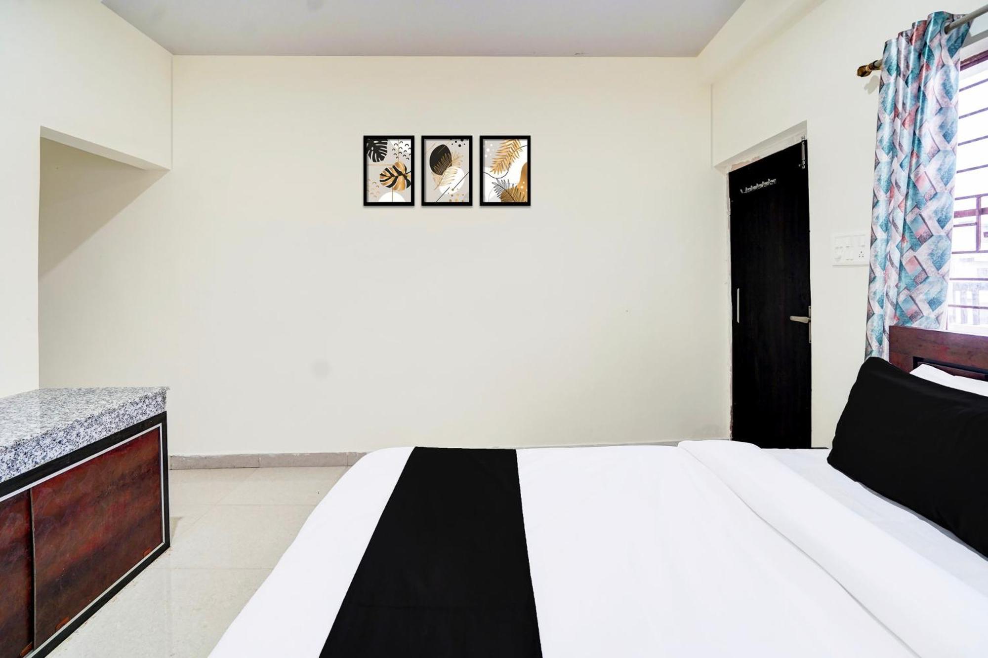 Danapur Hotel O The Crown Inn מראה חיצוני תמונה