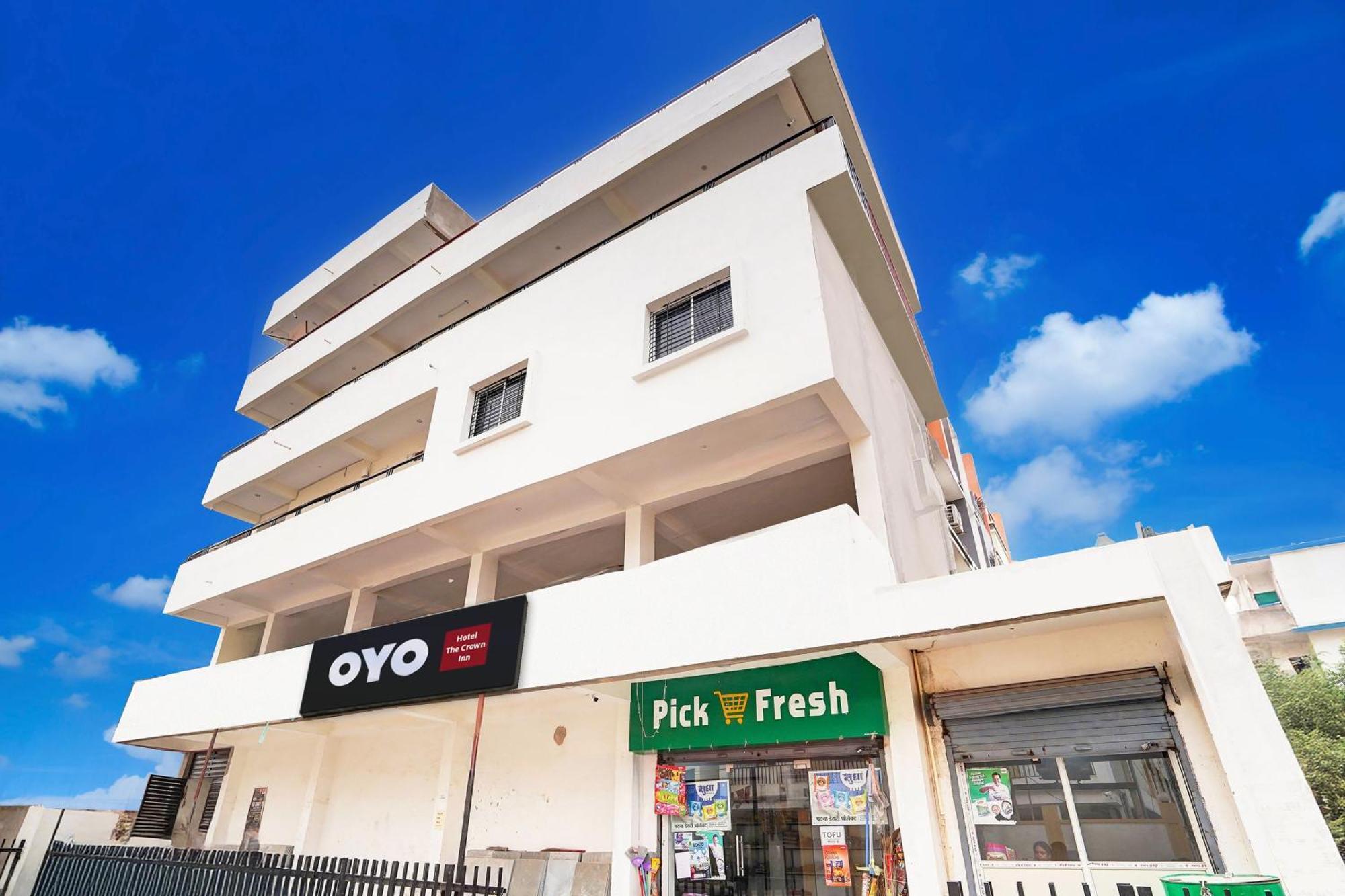 Danapur Hotel O The Crown Inn מראה חיצוני תמונה